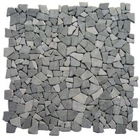 Puzzle Mosaic Interlock Grey Marble – The photo shows four tiles put together to show that the interlock system does not show any joints, compared with the square tile. The tiles on the photo are without  cement between the stones.
